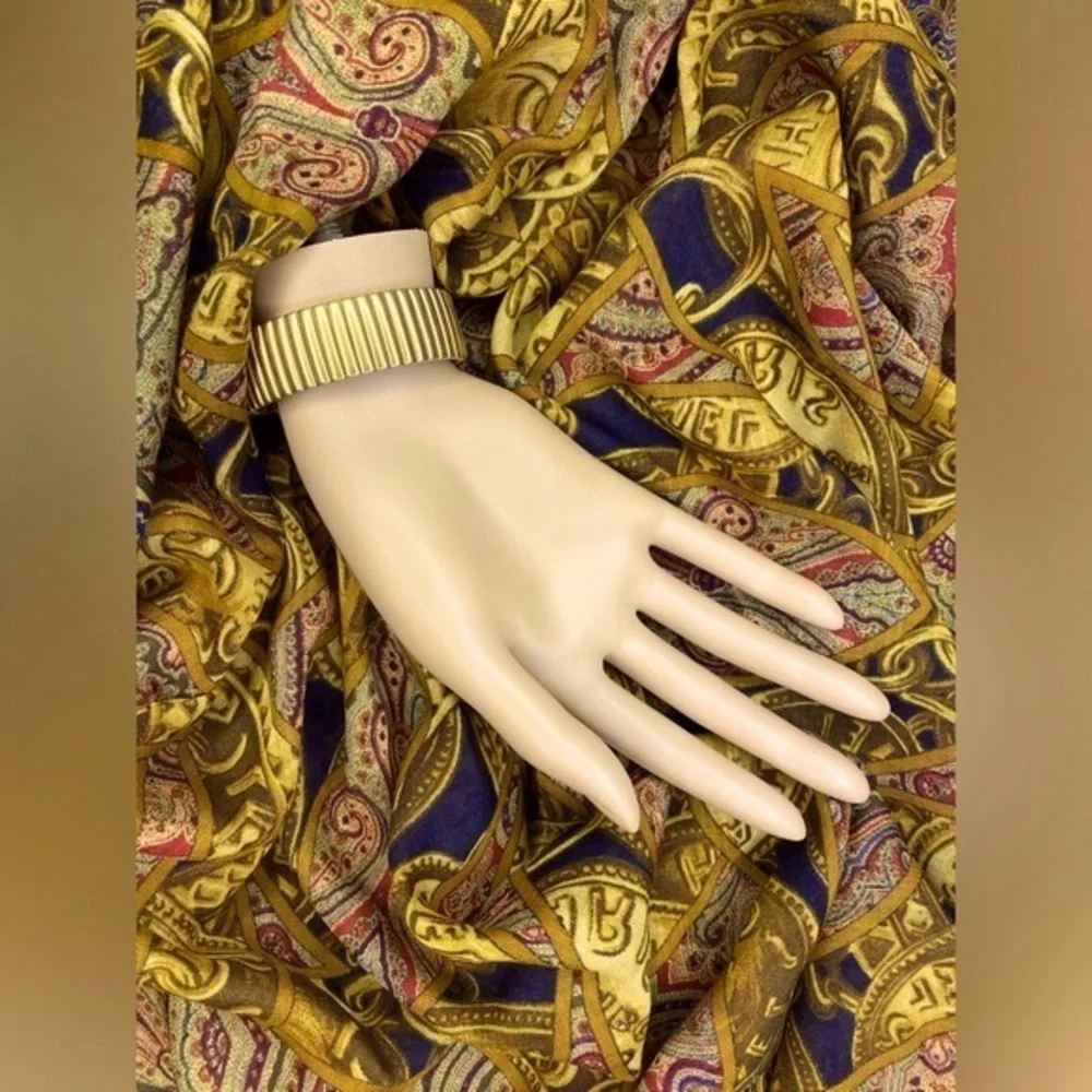 DKNY vintage women’s gold link watch
